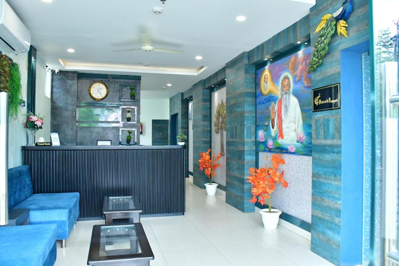 Hotel Yatharth Inn Varanasi Exterior photo
