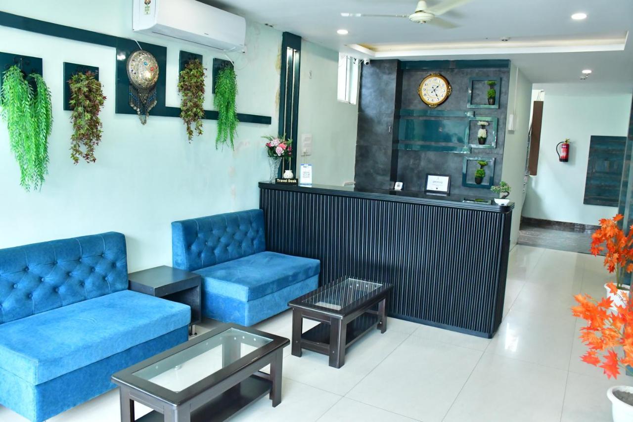 Hotel Yatharth Inn Varanasi Exterior photo